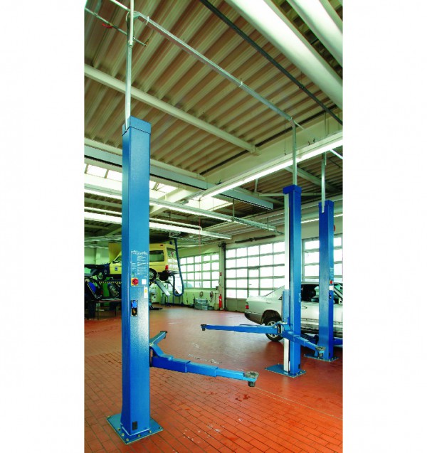 Подъемник двухстоечный г/п 4т электромех-й с верхней синхр-й NUSSBAUM SMART LIFT 2.40 SL Universal