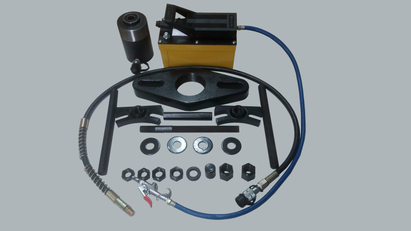 Пневмогидравлический съемник колесной ступицы грузовых грузовых автомобилей ТТН-21П